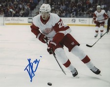 Detroit Red Wings Dennis Cholowski Signed Autographed 8x10 Photo COA #2