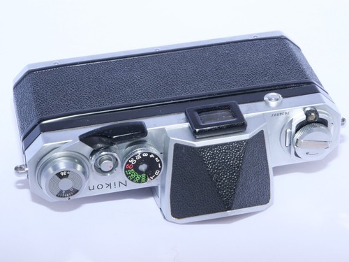 Nikon F APOLLO Chrome SLR Film Camera with Eye Level Prism Finder. Late version! - Picture 8 of 15