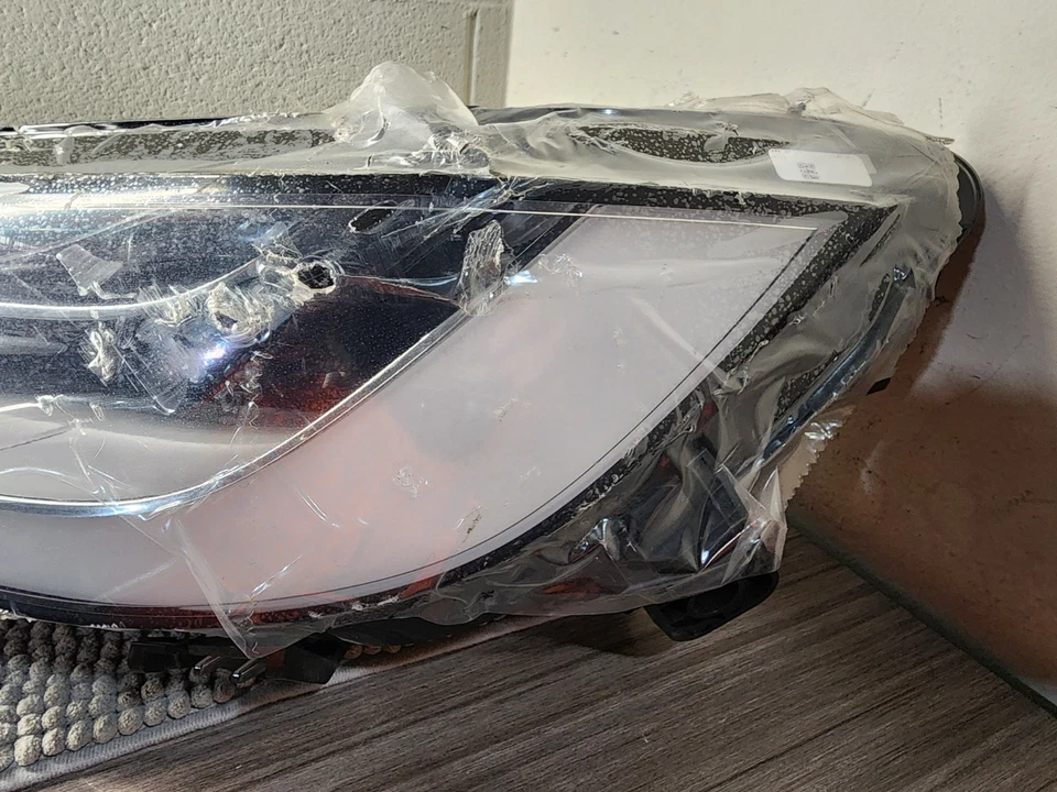 Faro LED lateral izquierdo conductor Tesla Model X 2016-2021 OEM 1034314-00-G Foto 2 de 4