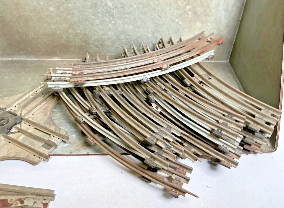 Vintage MARX O Gauge 3-Rail Track Lot 40+ Pieces w Switches & Crossover Untested - Image 3 of 4