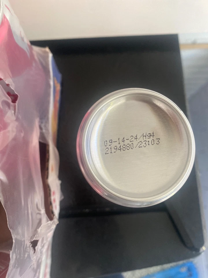 Red Bull Pear Canela Edición Invierno Paquete de 24 8,4 OZ Foto 3 de 4