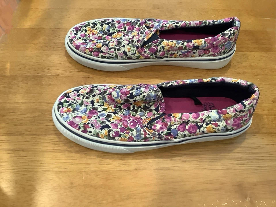 Zapatos sin cordones Faded Glory talla 7 Twin Gore lona estampado floral punta redonda usados en excelente estado Foto 4 de 4