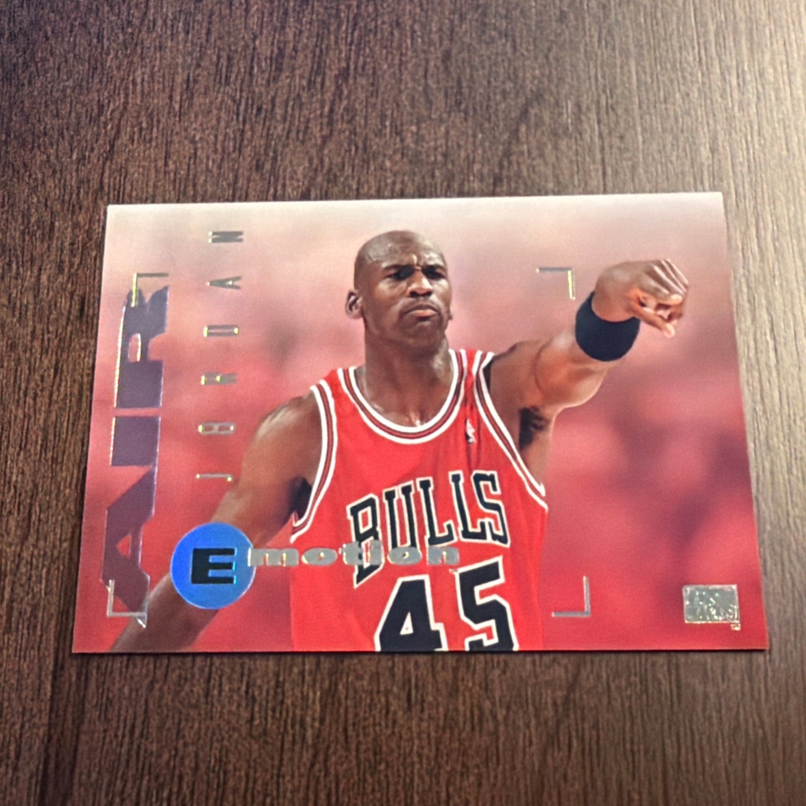 1994-95 Skybox Emotion - Michael Jordan #100