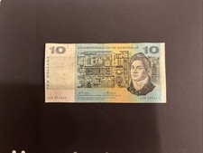 1974 $10 PHILLIPS WHEELER COMMONWEALTH OF AUSTRALIA  JUDGE CONDITION IN PHOTOS