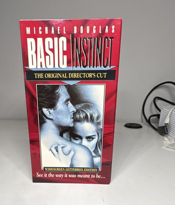 LIVE Home Video Basic Instinct 1992 VHS Director's Cut Douglas Stone Thriller