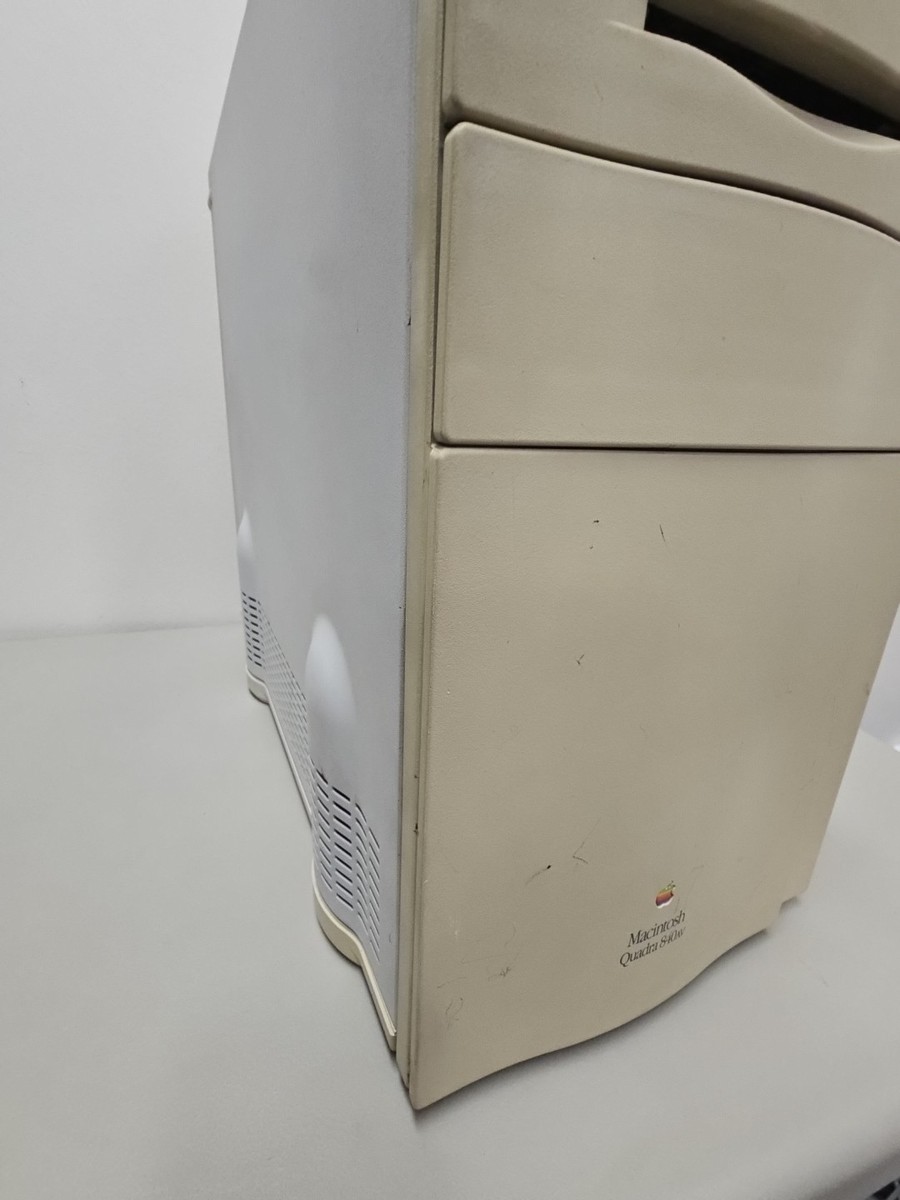 Macintosh Quadra 840av Vintage Apple Tower Computer - UNTESTED