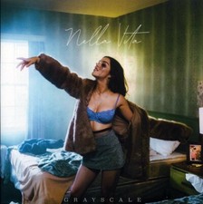 VINYL Grayscale - Nella Vita