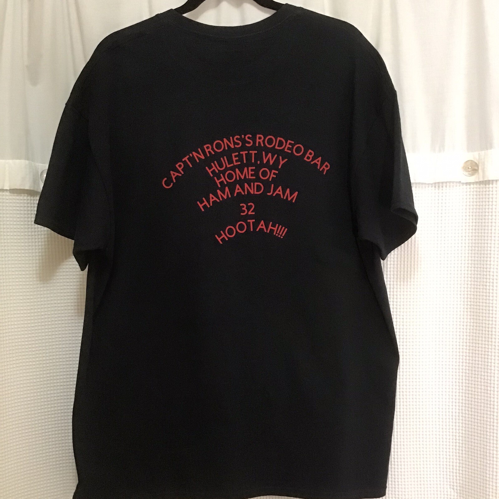 Ham and Jam 2020 Capt’n Ron’s Rodeo Bar Hulett WY Tee Shirt Hootah