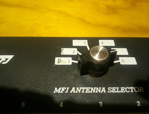 MFJ ANTENNA SELECTOR SWITCH MODEL # MFJ-1701 NICE CLEAN CONDITION 6 POSITION - Photo 2/7