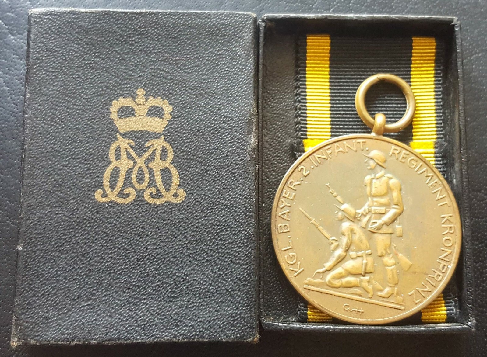 ✚8639✚ German post WW1 Bavarian Jubilee Medal of the 2nd Infantry Regiment 1932