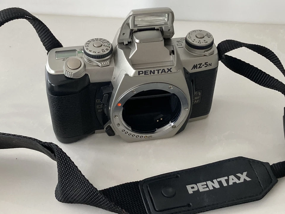 Cámara fotográfica Pentax MZ-5N 35 mm SLR Pentax 28 - 80 lentes repuestos/reparaciones defectuosas Foto 2 de 4