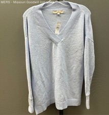 Loft Womens Sweater Light Blue Solid V Neck Pullover Medium M 26508368