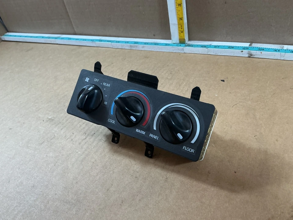 1999-2002 Lincoln навигатор переменного тока нагреватель контроль температуры XL1H-19E764-AA - Изображение 4 из 4