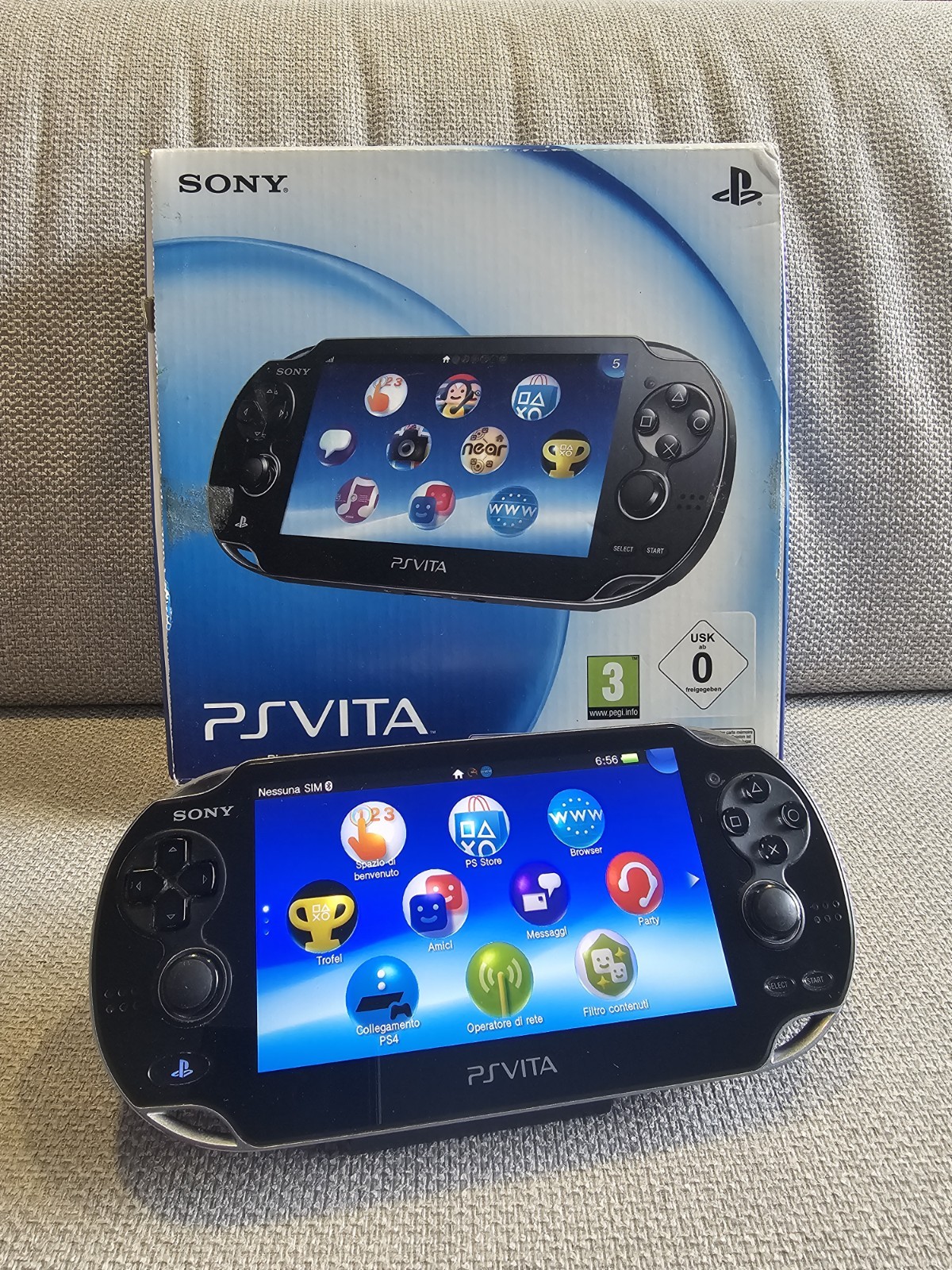 PS Vita OLED Sony PCH-1104 Completa Boxata SCHERMO OTTIMO