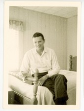 VINTAGE PHOTO HANDSOME MAN IN BED BOUDOIR SNAPSHOT GAY AFFECTIONATE BEEFCAKE