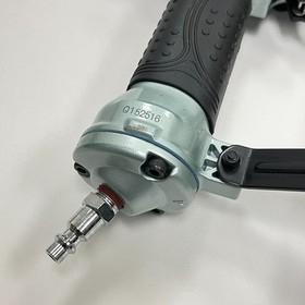 Hitachi Air Power Tool 1  1/2" Stapler Gun 70-120 Psi With Case N 3804AB3(S)