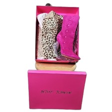 NWT Boots By Betsey Johnson Suede Pink Size 8...