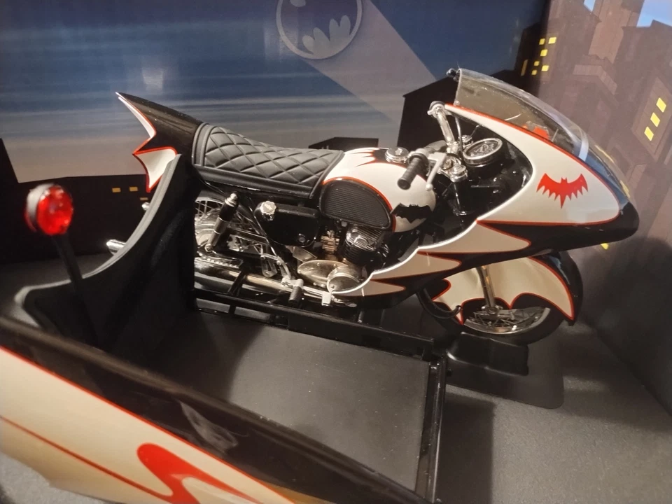 New Hotwheels Elite 1/12 Batman 1966 TV Series Bat cy Sidecar Batmobile Box - Image 4 of 4