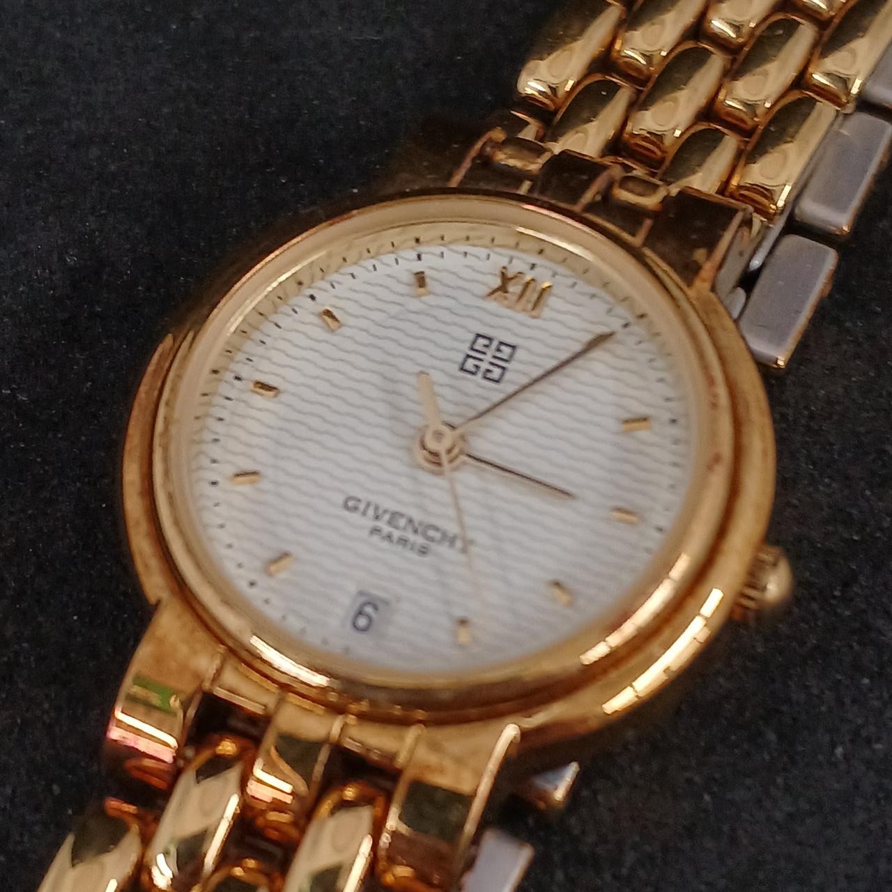 GIVENCHY 7.287.0.013 Women's Quartz Watch Used thumbnail 2