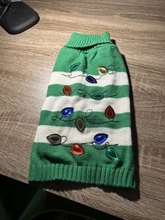 NWOT Hobby Lobby Pet Sweater Christmas Lights Green And White Size medium Dog