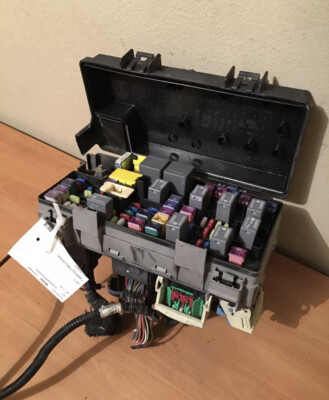   11 Durango Grand Cherokee TIPM Totally Integrated Control Fuse Box 04692316AJ