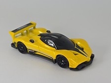 2009-2011 Pagani Zonda R Collectible 1/64 Scale Diecast Diorama Model