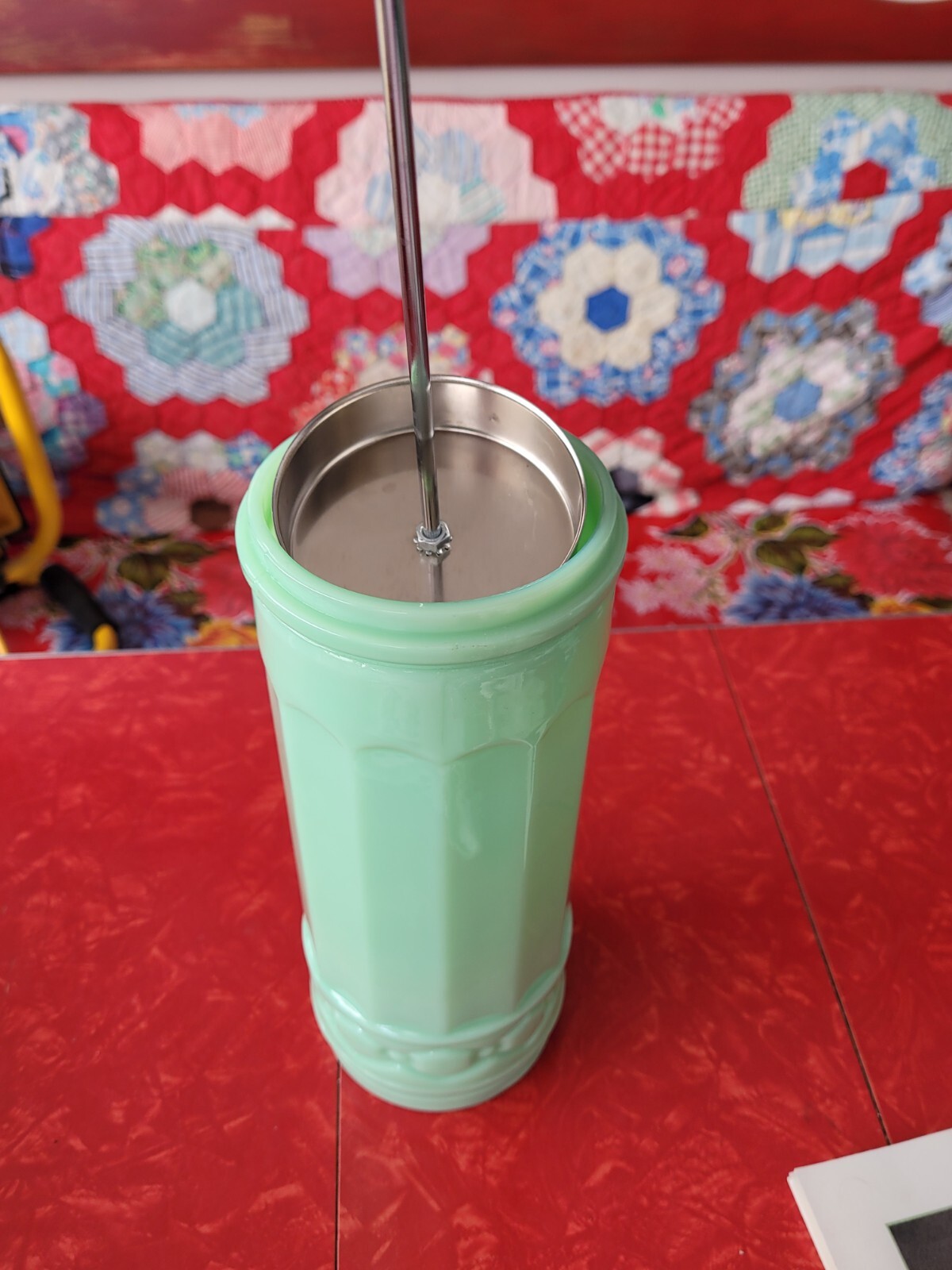 VINTAGE STYLE DEPRESSION STYLE JADEITE GREEN COUNTER STRAW HOLDER VASE