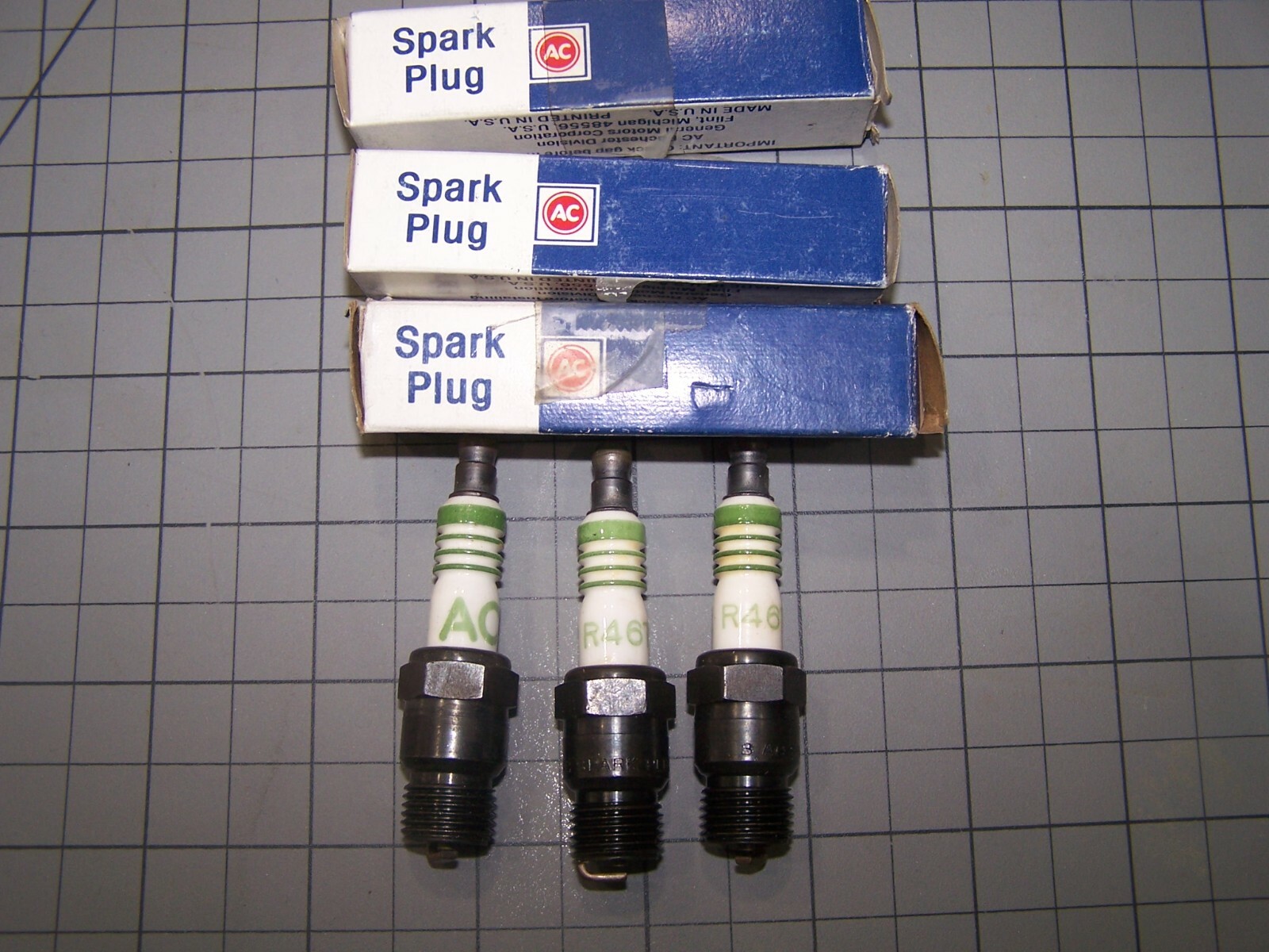 4 x R46T AC Spark Plugs fits 70-74 Chevrolet, GMC, Pontiac GREEN LINE  Vintage