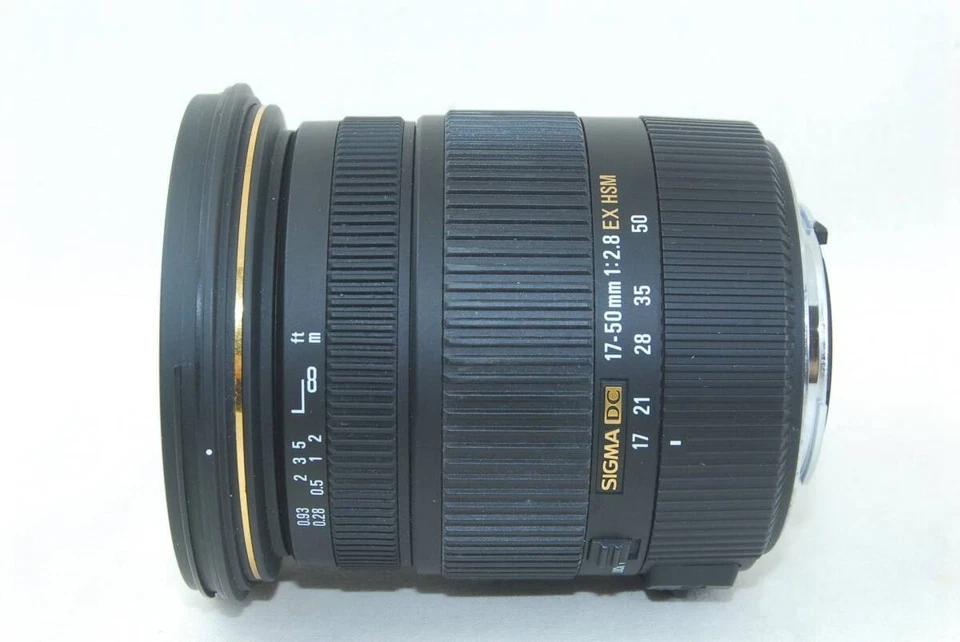 Montaje Sigma AF 17-50mm F2.8 EX DC OS HSM Sigma SA funcionando Foto 3 de 4