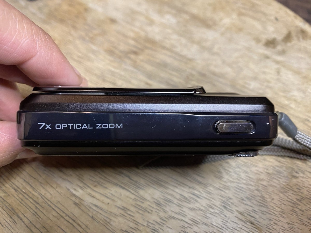 Casio EXILIM EX-V8 Digital Camera 8.1 MP 2.5