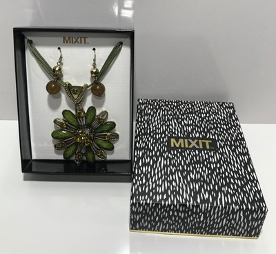 NIB Mixit Green Floral Statement Necklace Earrings Set Gift Amber Rhinestones