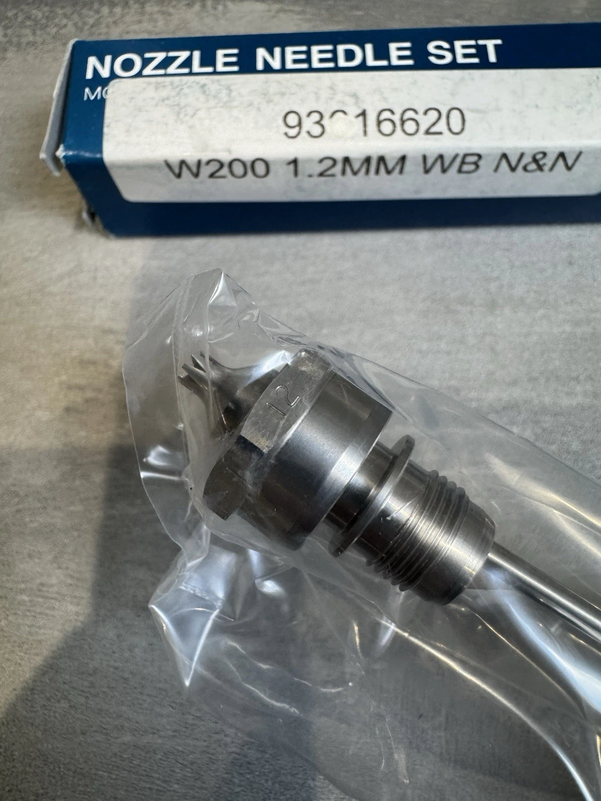 Anest Iwata W200 Nozzle Needle Set 1.2mm W-200WB-12 N&N Brand New In Box 5