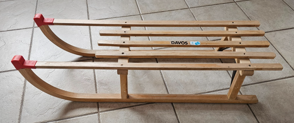 Davos Wood Sled with Metal Runners 40