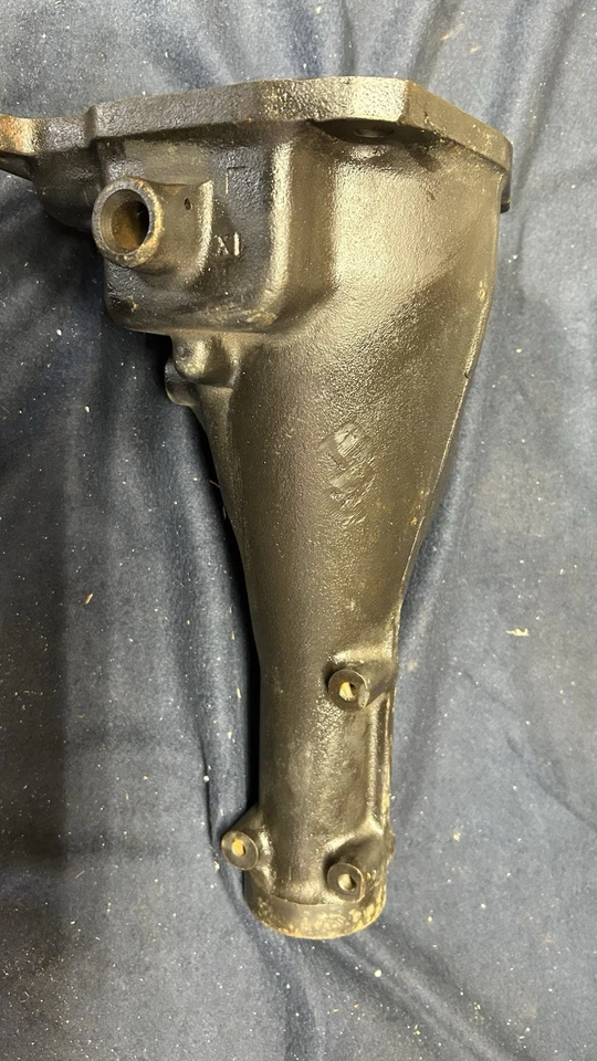 1965 1966 Ford Mustang Borg Warner T10 Transmission Tail stock T10H-7B cast iron - Image 4 of 4