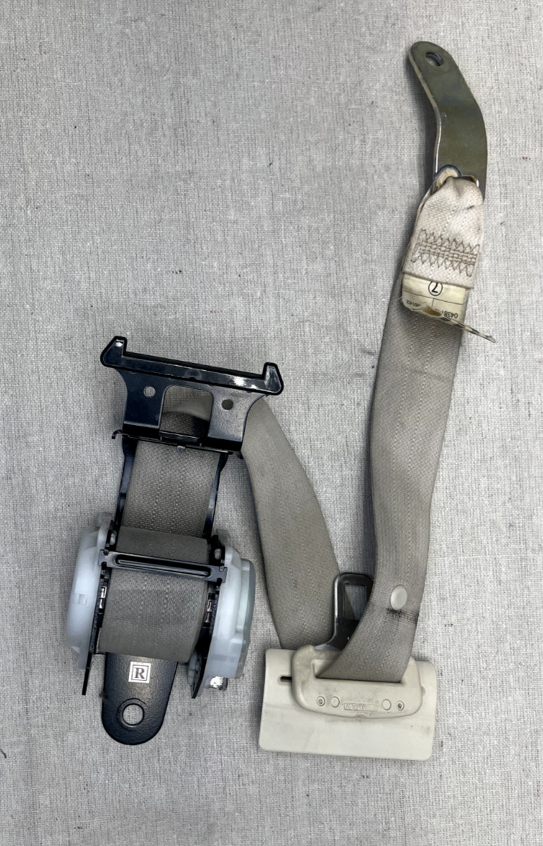10-11 LEXUS IS250C IS350C ISC REAR RIGHT BELT ASSY RH 3 POINT OEM 73360-53110