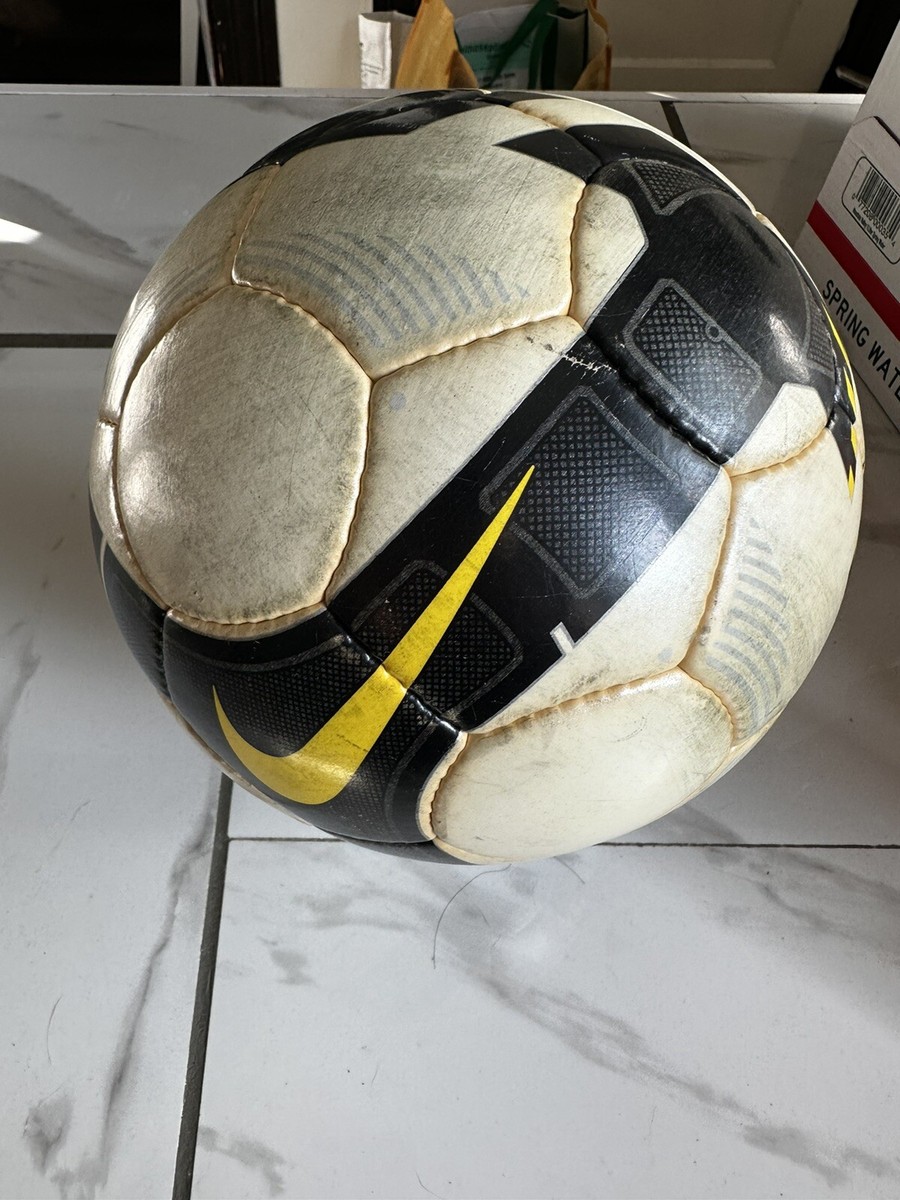 NIKE Boca Juniors選手支給モデル　total90 新品未使用　M Nike total 90 omni official match ball of chinese super
