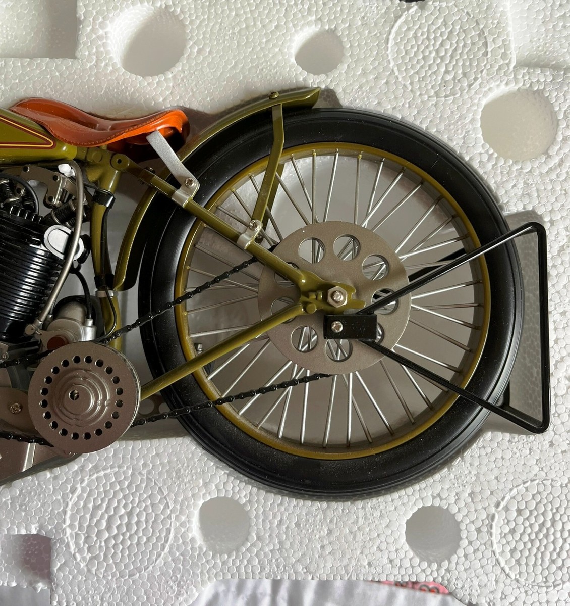 Harley Davidson 1927 8-Valve Racer 1:6 Scale Die-Cast Metal
