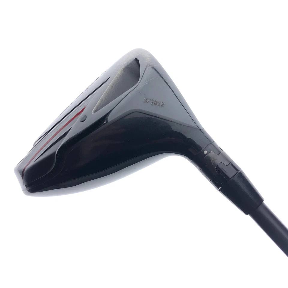 Used Titleist 913 D3 Driver / 9.5 Degrees / Stiff Flex - Image 3 of 4