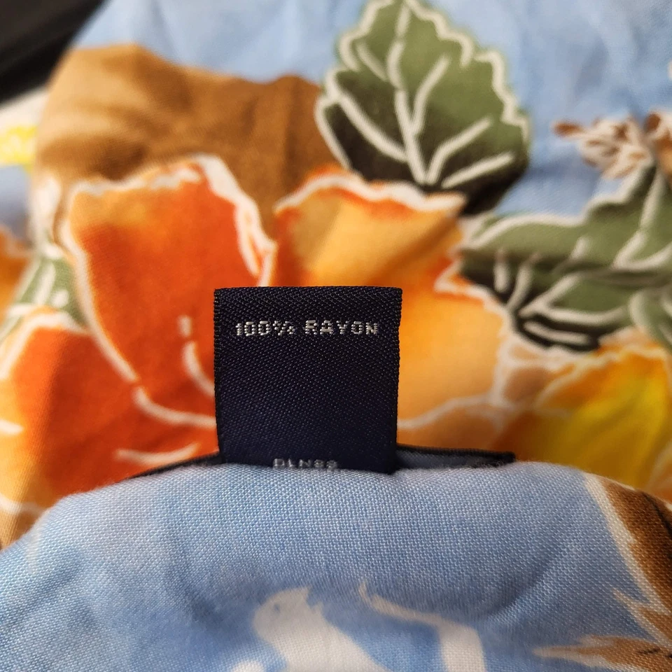 Lands' End Men Button Up Shirt L (16-16 1/2) Blue Floral Hawaiian Shirt - Image 3 of 4