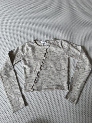 superdown Kai Button Front Cropped Knit Top Long Sleeve Ivory Heathered XS