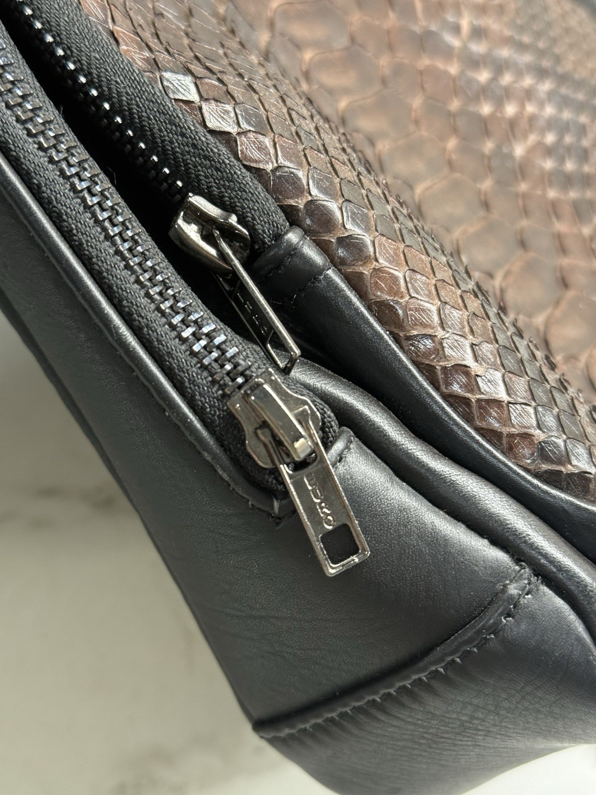 Chest bag Sling Backpack Leather & PYTHON Crossbo… - image 4