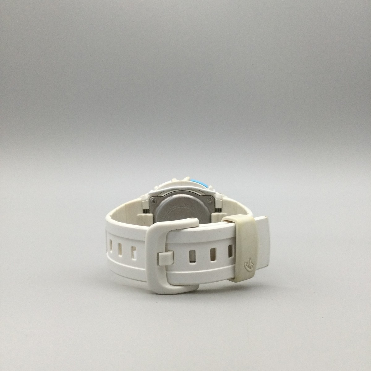 Casio Baby-G Watch Men 3212 BGD-120P 39mm White Blue Day Date New 