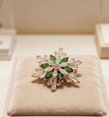 Elegant Two Colors CZ Snowflake Brooch Lapel Collar Accessories Alloy Brooch
