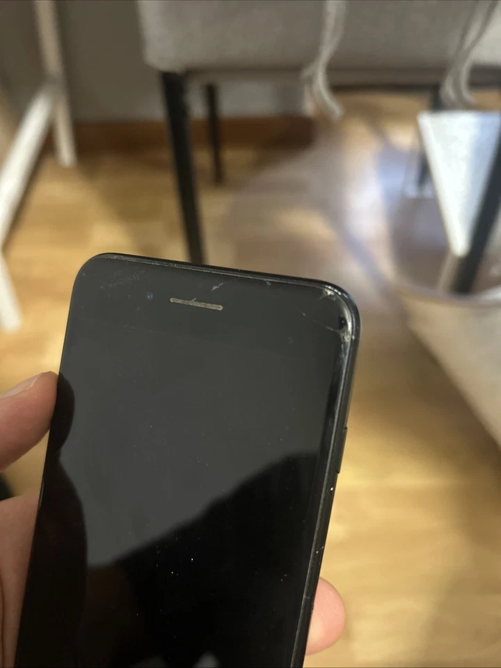 Apple iPhone 7 Plus - 32GB - Jet Black (Sbloccato) - Immagine 4 di 4