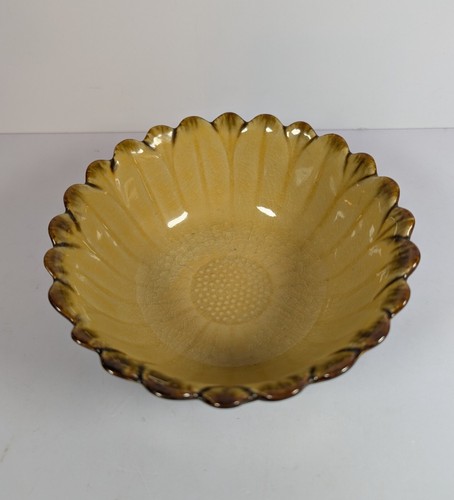Sunflower Bowls Nesting Set of 3 Ceramic Mixing or Serving Bowls - Picture 9 of 11