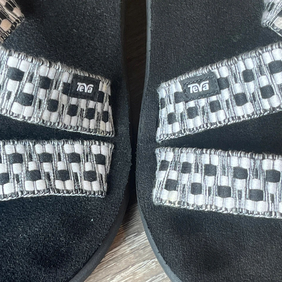 Teva Voya 坡跟丁字鞋凉鞋舒适时尚黑色白色女式 8 英国 6 EU 39 — 第 3/4 张图片