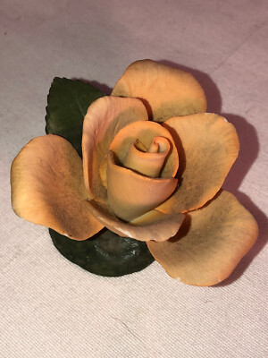 Capodimonte Napoleon Peach Color Rose