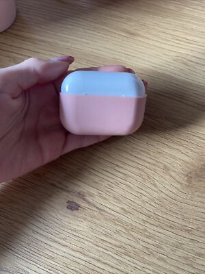 Apple AirPods Pro mit MagSafe Kabellosem Ladecase - Weiß