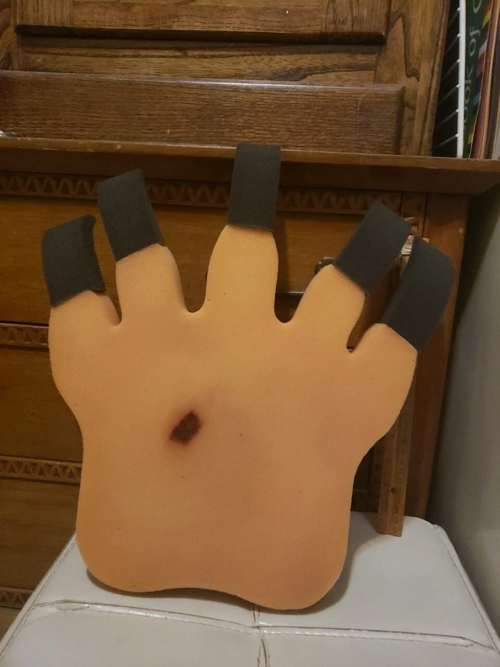 2010 Sacramento Rivercats AAA Baseball Foam Claw Game Apparel Sports MILB MLB - Image 2 of 2