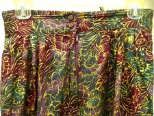 VTG M L PIER 1 PASSPORTS SHINY GOLD PURPLE GREEN FLORAL TAPERED PARTY PANTS LADY